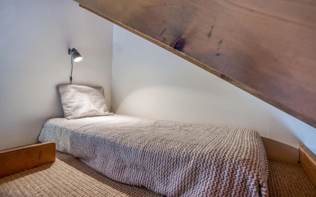 Spring Home 42