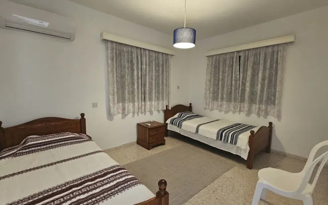 74 PRO - Stay Retro Retreat