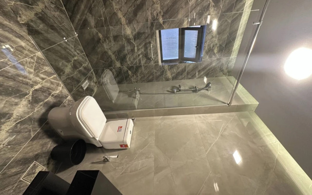 Charming Amman Apartent With Modern Amenities