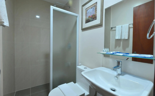 Royal Suites Condotel