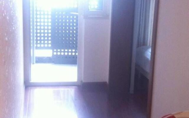 Chengdu Little Home Hotel Aparment