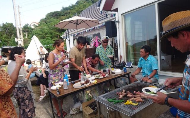 Tsubaki House