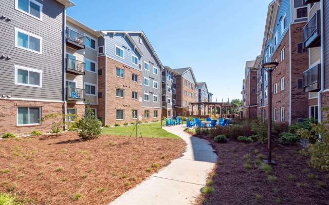 WaterWalk Extended Stay by Wyndham Charlotte - Arrowood