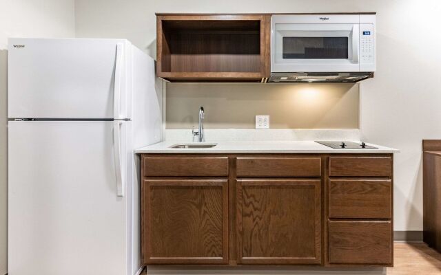 WoodSpring Suites Indianapolis Airport South