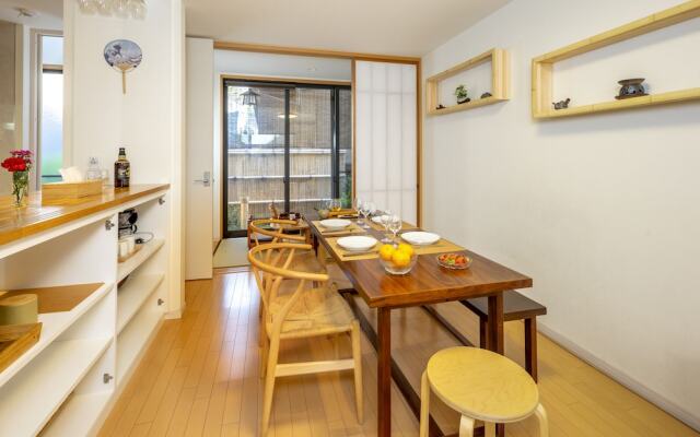 Hibiki House