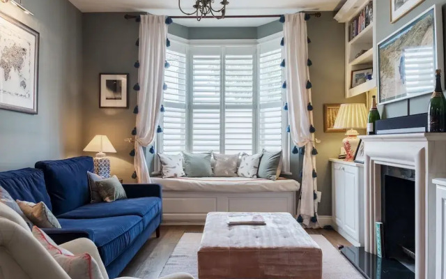 Beautiful Interiors On A Battersea Crescent