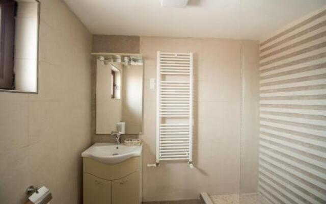 Vila Nicopole - art & wine