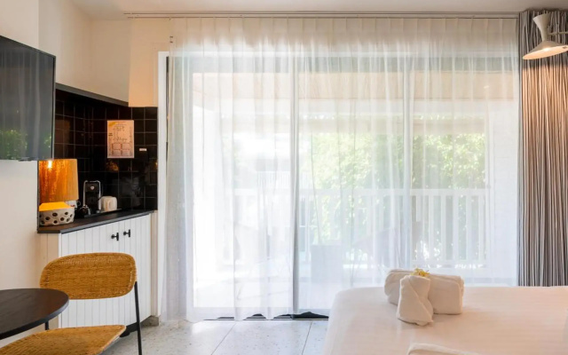 Doudou Hotel by Dina Mogarbine