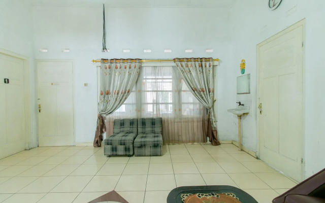 OYO 1707 Hotel Mustika Widyasari