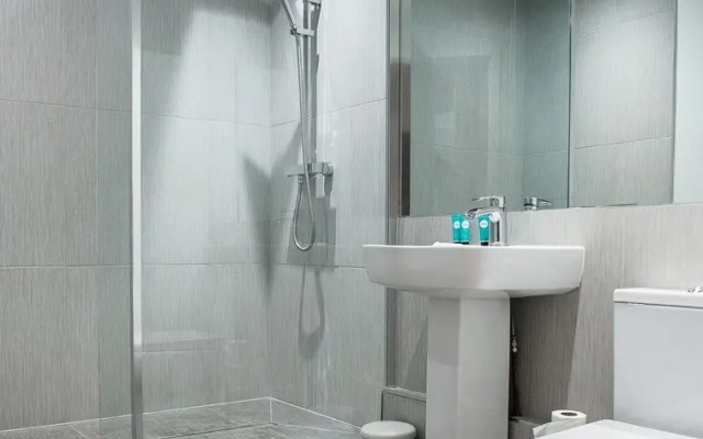 The Pinnacle by Jim Paul Apartments