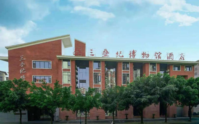 Triassic Museum Hotel