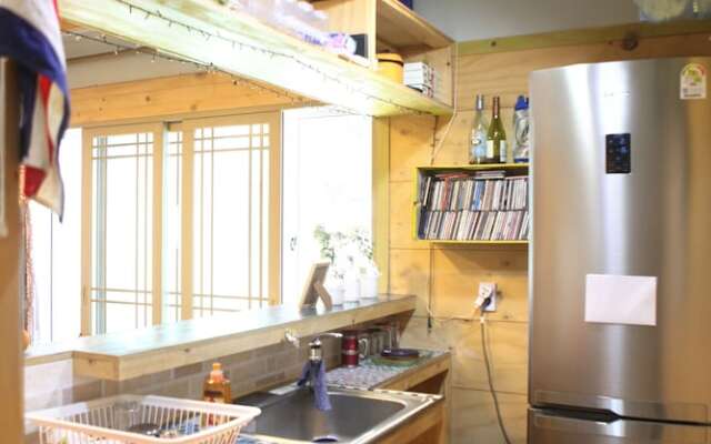 Basecamp Guesthouse - Hostel