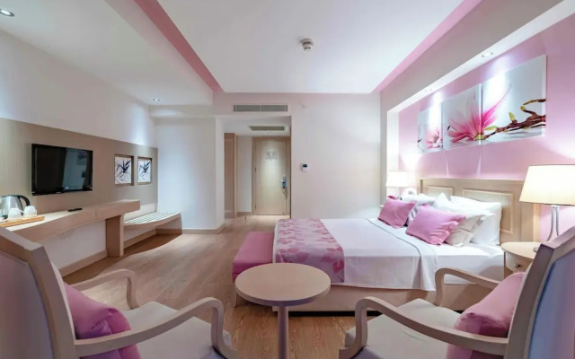 Euphoria Aegean Resort & Spa (Halal Hotel)