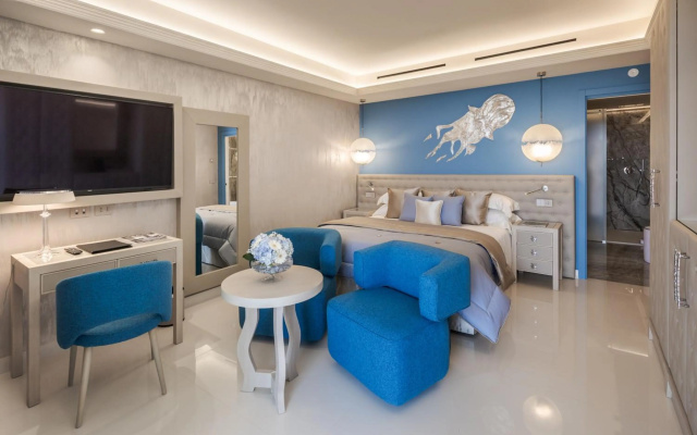 Cala Beach Resort