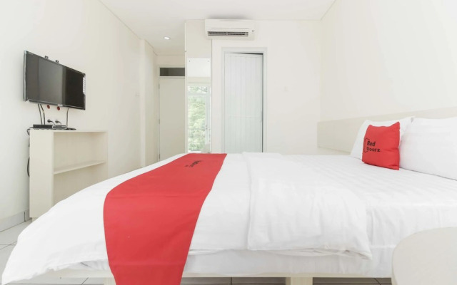 RedDoorz near Pancoran