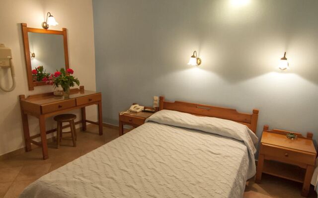 Cyclades Hotel