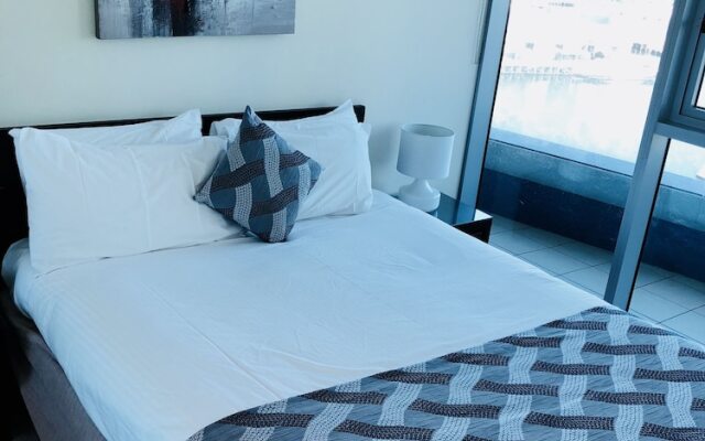 Astonishing Docklands View Deluxe Room