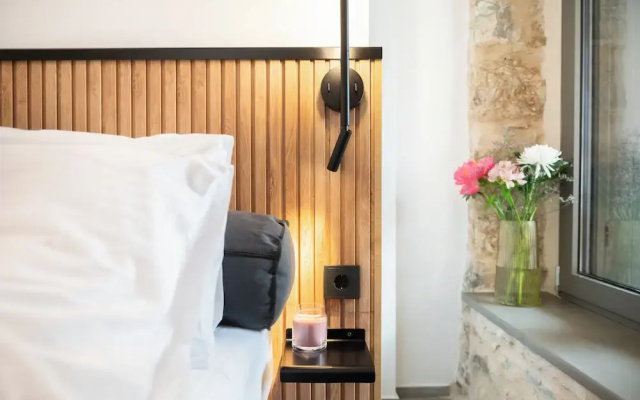 Cardamilia Suites