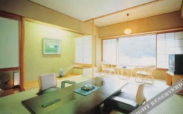 Shiraishiya