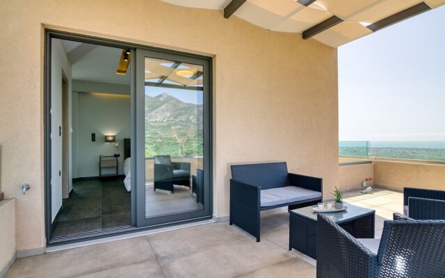 Serenity Suites Sea View 3