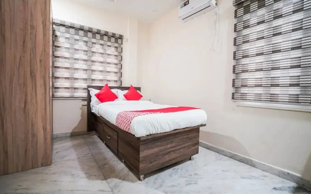 OYO 22445 Lakshmi Residency