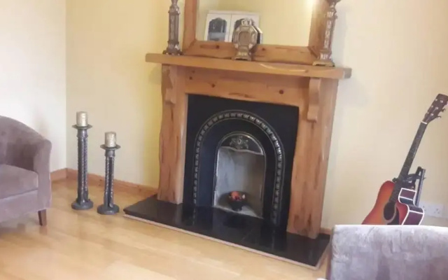 Carndonagh - 3-bedrooms - Sleeps 6/7 - Garden
