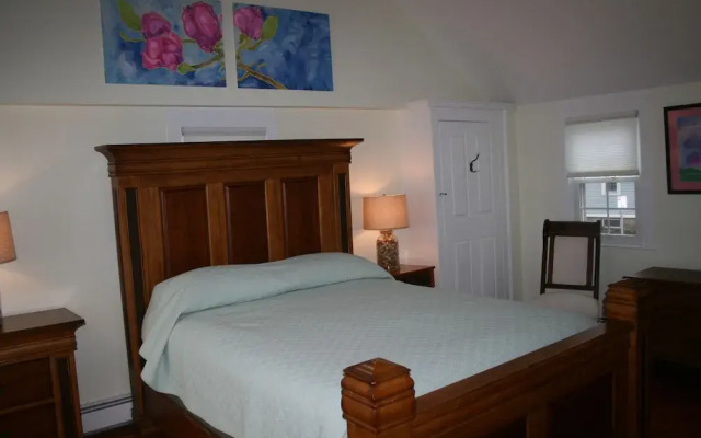 Shea's Riverside Inn & Motel