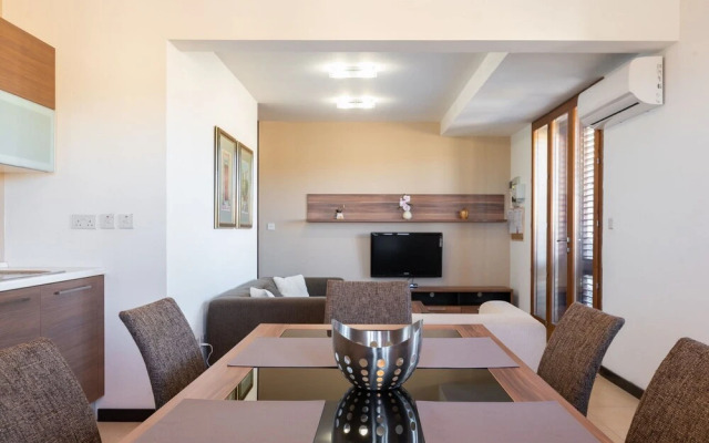 Harbour Views Gozitan Villa + Shared Pool