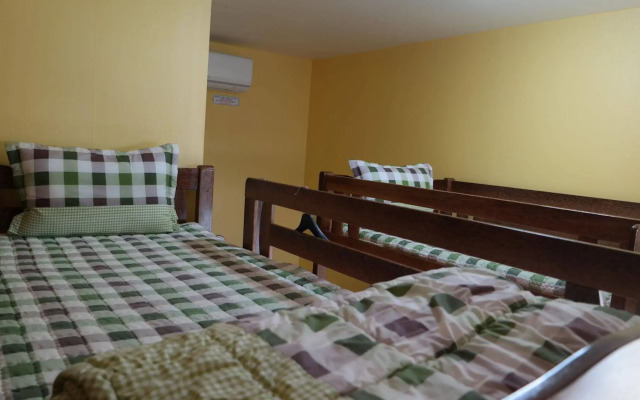 Skywalker Guesthouse - Hostel