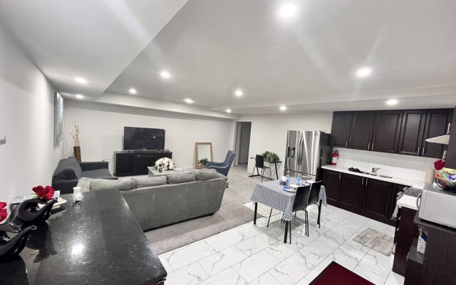 Luxury 2 bedroom 2 full baths rooms