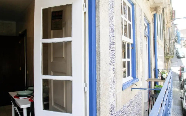 Renovated Feb22 Clerigos Cozy Balcony with self check in