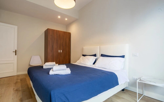 Ponte Vecchio White by Mmega