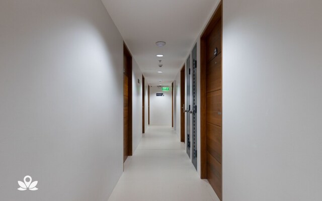 IHotel Uptown BGC