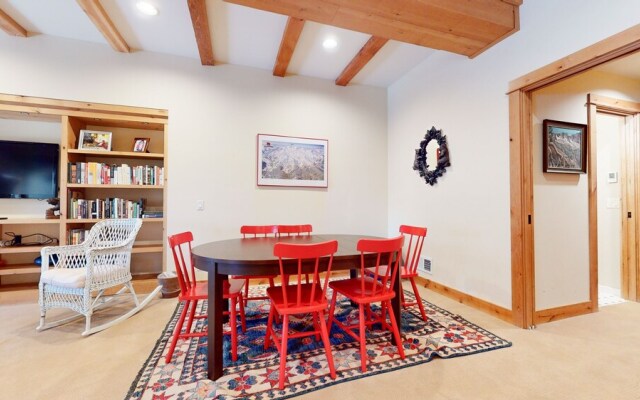 Val DIsere 9 Spacious and Walk to The Village, Washer Dryer, Gas Grill, Master Suites and More by RedAwning