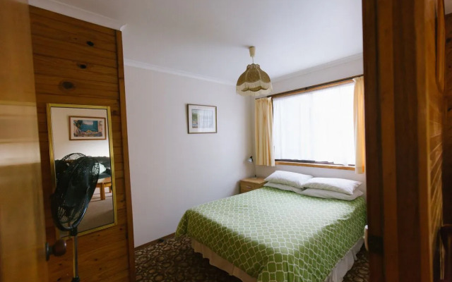 Wonboyn Cabins & Caravan Park