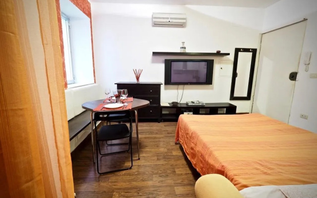 Studio Rosso San Luca Zona Acquario