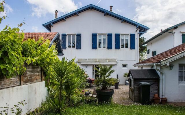 Charming 3BR Basque Home With Garden