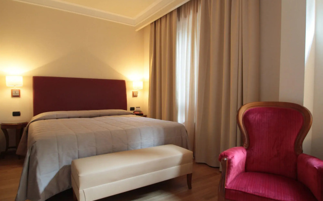 Monica Hotel Fiera