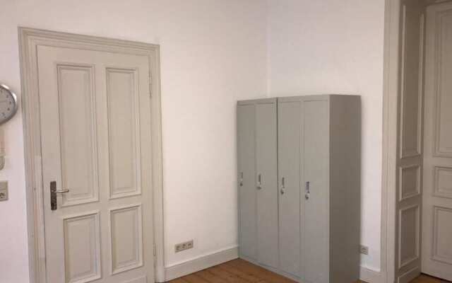 A&S Hostel Bonnerstr. 64