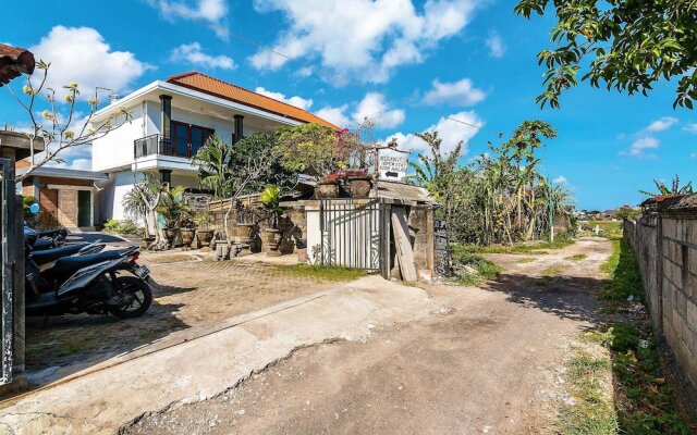 ZEN Rooms near Batu Bolong Canggu