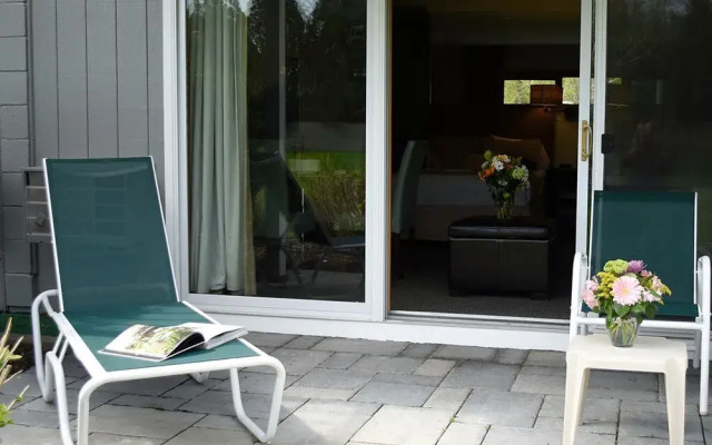 East Hampton House Resort