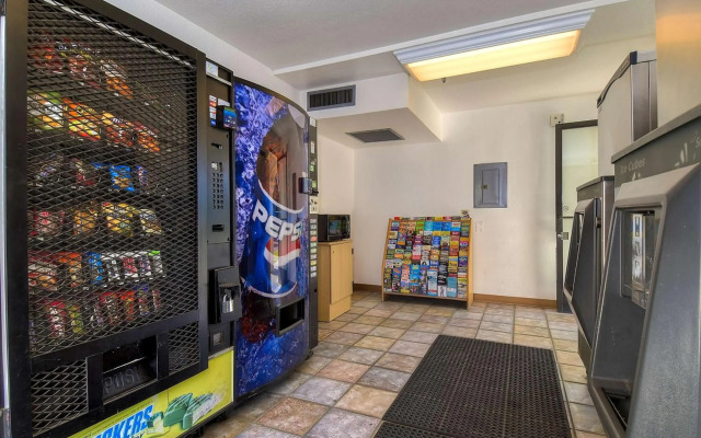 Motel 6 Carlsbad, CA Beach
