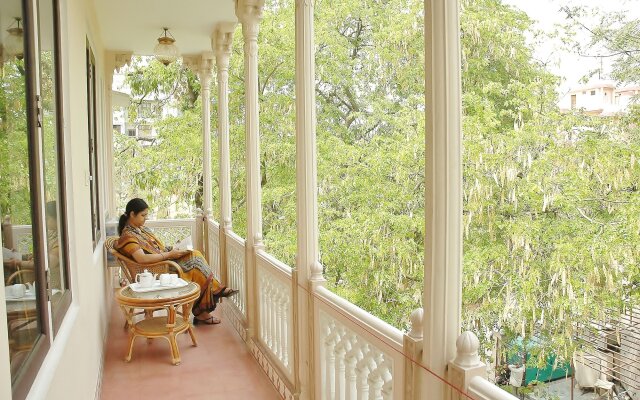 Om Niwas Suite Hotel