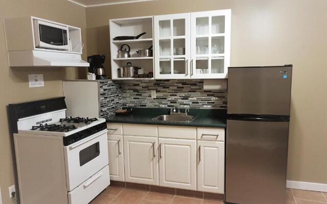 Malahat Bungalows Motel