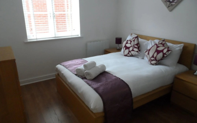 Flexi-Lets@Wallis Square, Farnborough