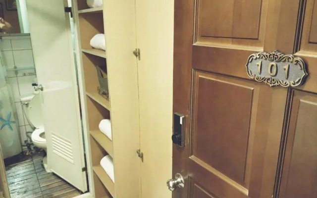 Designer's House B&B