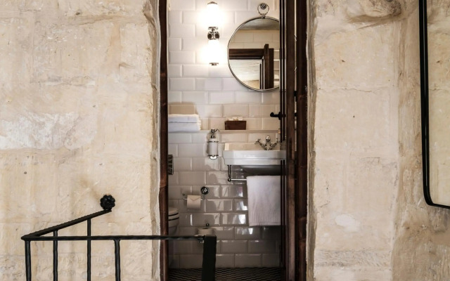 Cesca's Boutique Hotel