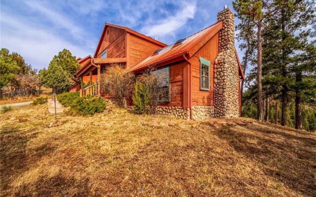 La Posada de Ponder - Four Bedroom Cabin with Hot Tub