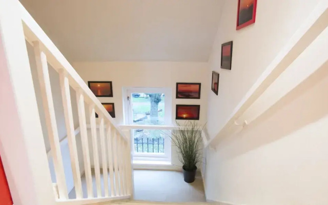 2 Bed Terrace Apartment in Notting Hill