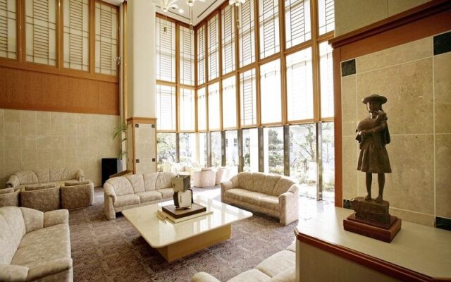 Menard Aoyama Resort